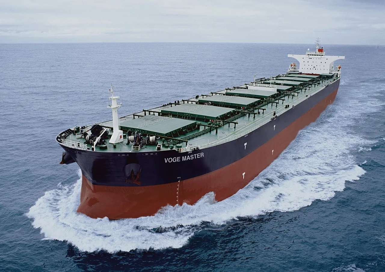 Warning and monitoring of marine mechanical and electrical equipment