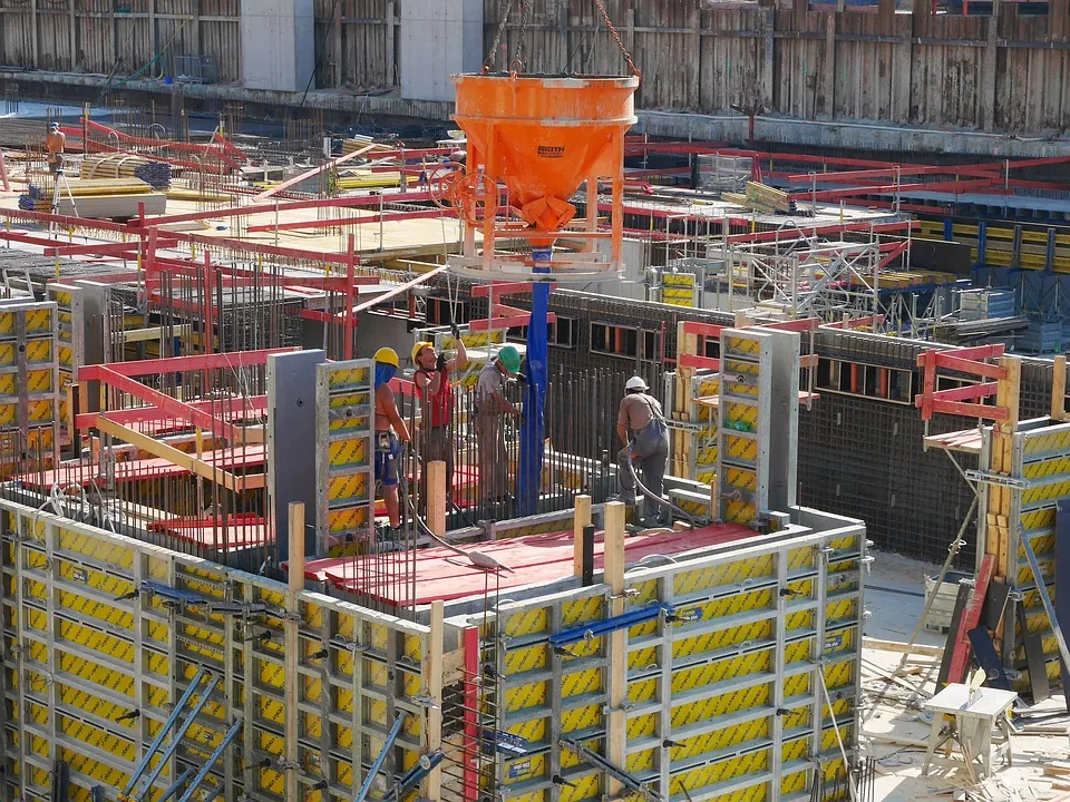 Remote monitoring of construction site